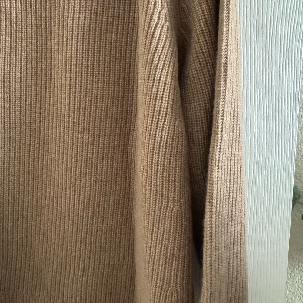 Quince Camel Crewneck Cashmere Sweater - Picture 7 of 10
